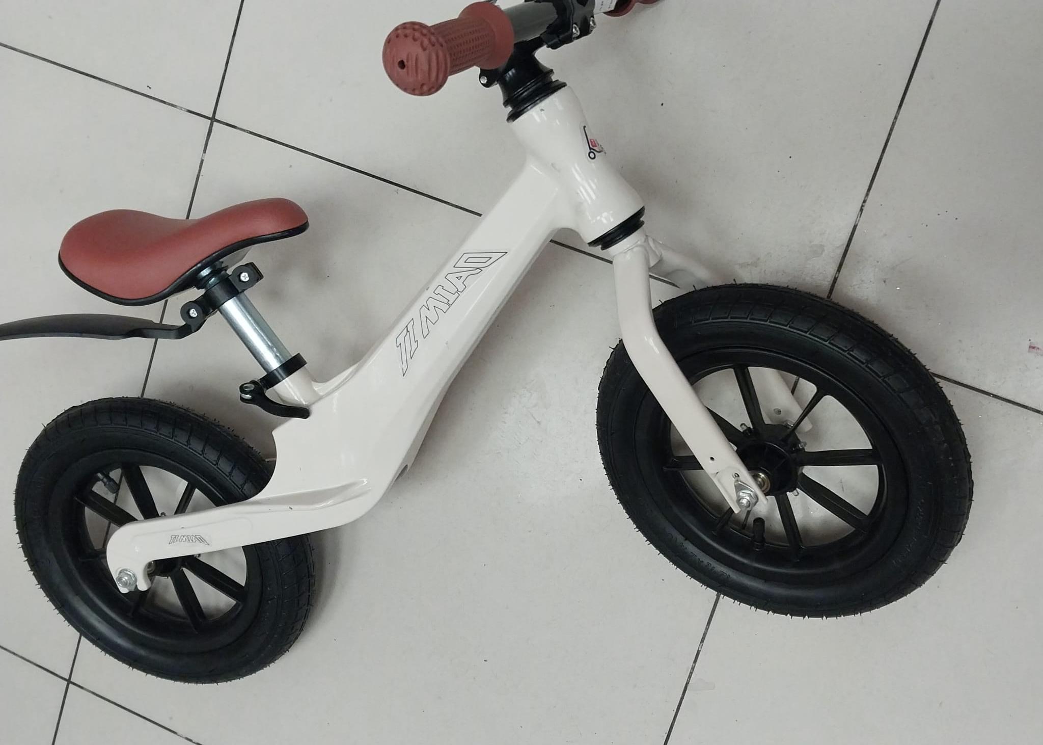 biciclete fara pedale Bicicleta fara pedale roti gonflabile